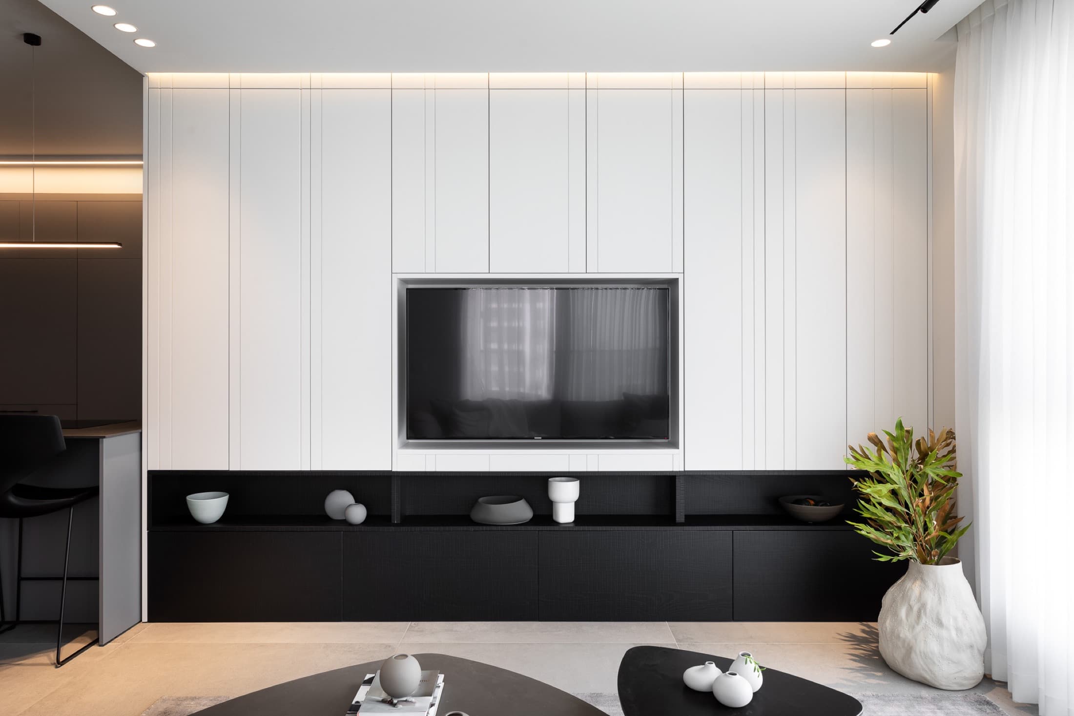L. Residence — 6