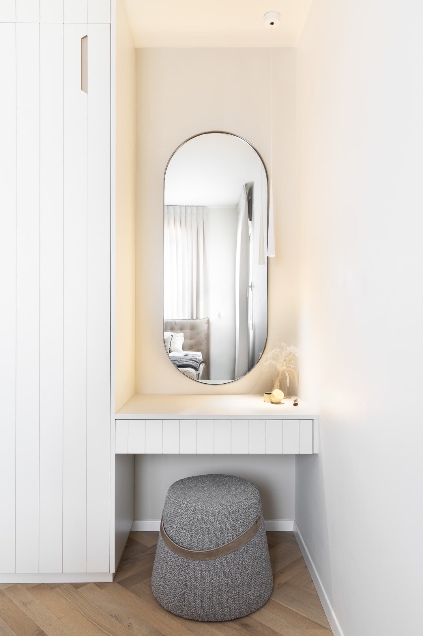 L. Residence — 23
