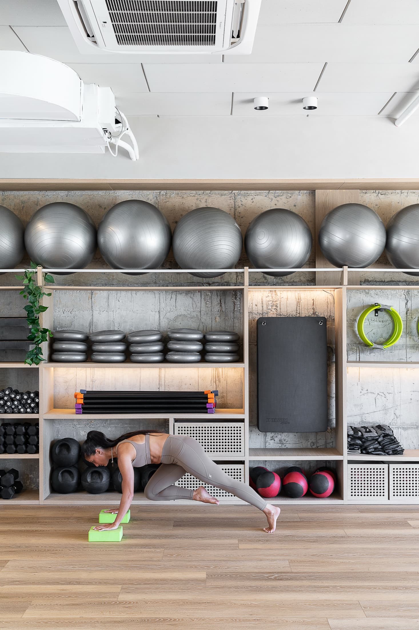 Mofit — 28