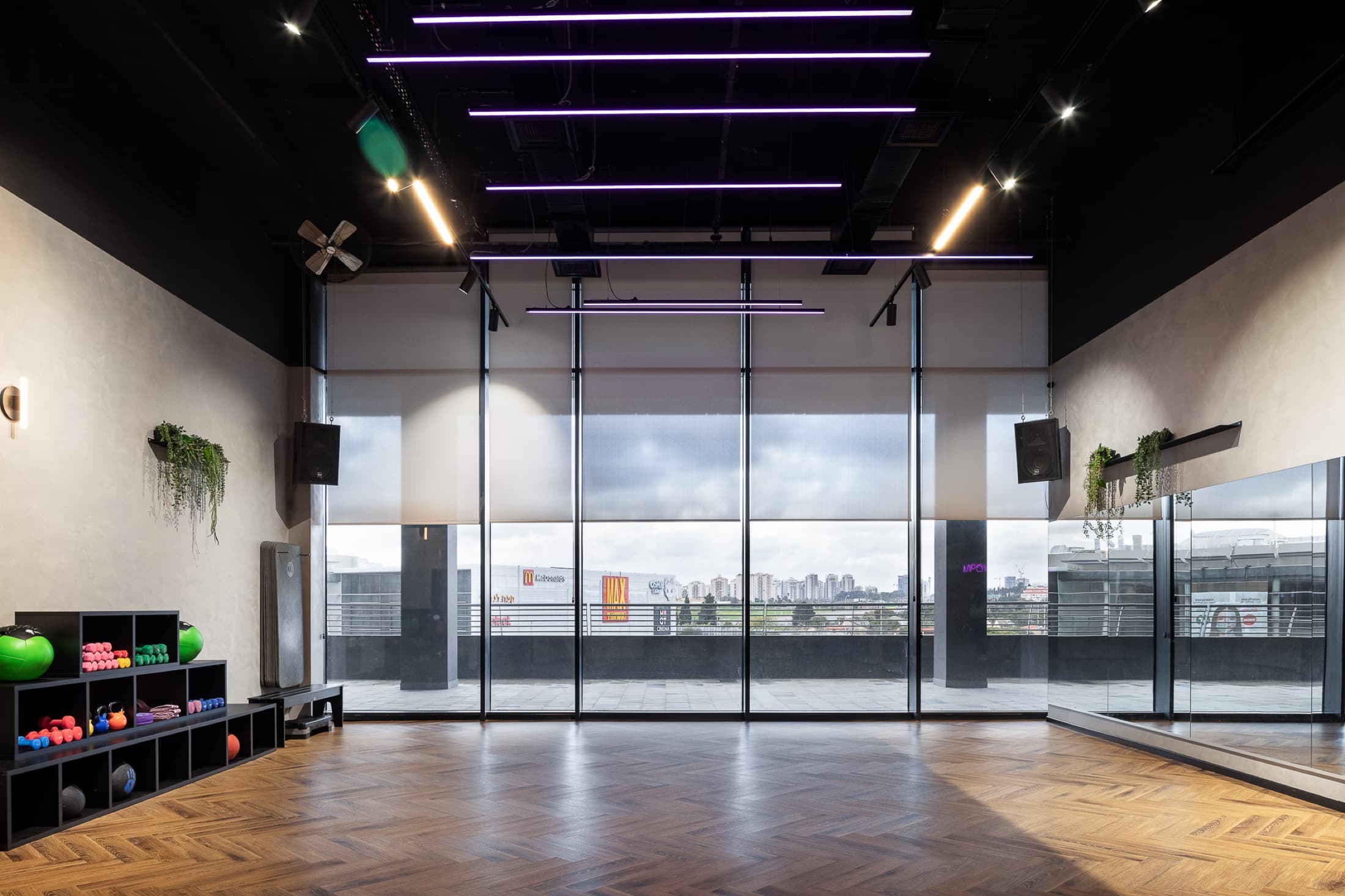 Studio Mpower — 8