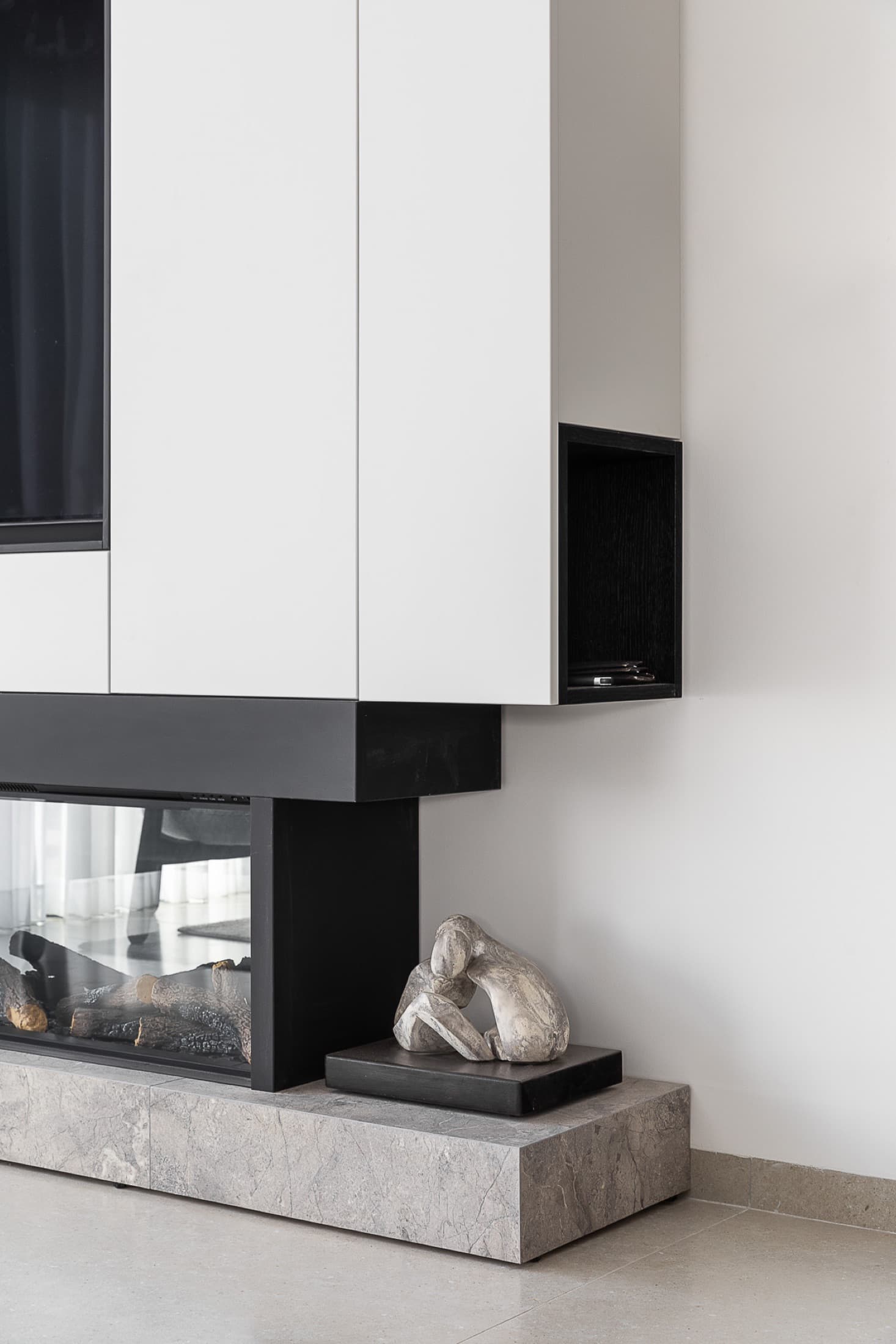 R. Residence — 28